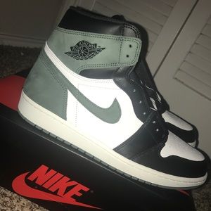 Clay Green rJordan Retro 1s